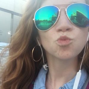 Meet your Posher, Rose